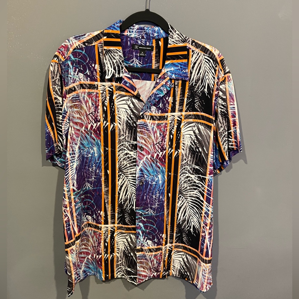 INC international concepts summer shirt ( worn once) XL
